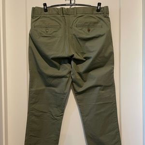 Gap olive green chinos